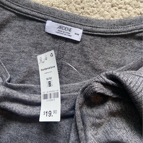 🌸 Ardene 🌸 dark gray basic top - Picture 4 of 7
